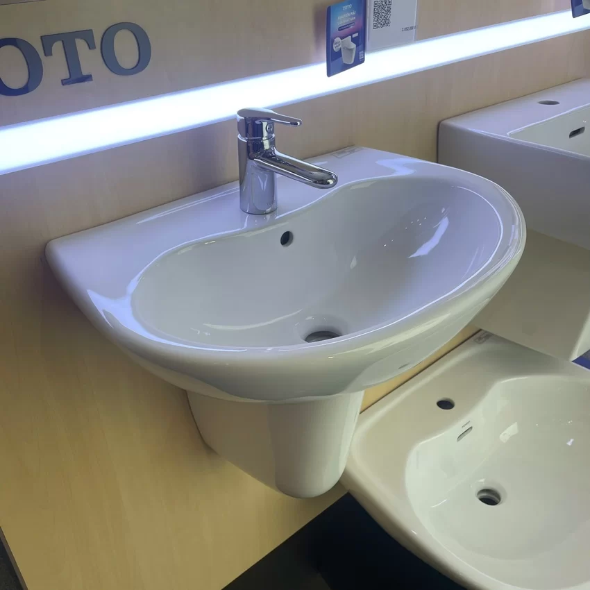 Chậu lavabo treo tường TOTO LHT240CS chân lửng 18 Chậu lavabo TOTO LHT240CS chân lửng SKU: LHT240CS