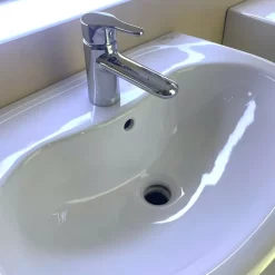 Chậu lavabo treo tường TOTO LHT240CS chân lửng 14 Chậu lavabo treo tường TOTO LHT240CS chân lửng