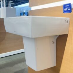 Chậu lavabo treo tường TOTO LHT328C chân lửng