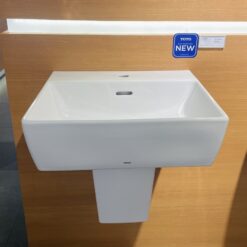 Chậu lavabo treo tường TOTO LHT328C chân lửng
