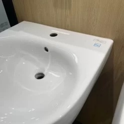 Chậu lavabo treo tường TOTO LPT766C chân dài