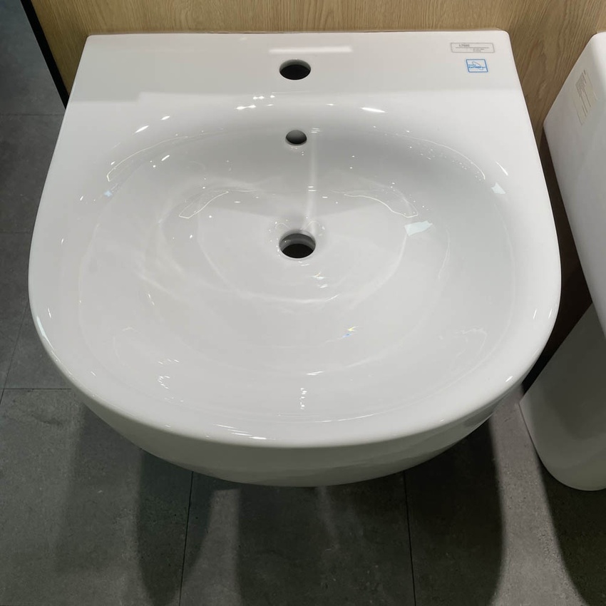 Chậu lavabo treo tường TOTO LPT766C chân dài - Hình 5