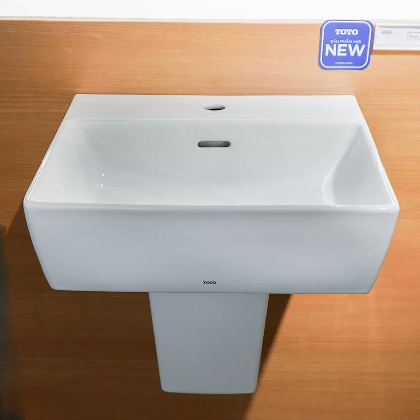 Chậu lavabo treo tường TOTO LT328C - Ảnh 1 Chậu lavabo treo tường TOTO LT328C - Ảnh 1