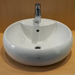 Chậu rửa lavabo đặt bàn TOTO LT367CR (LT367CT)