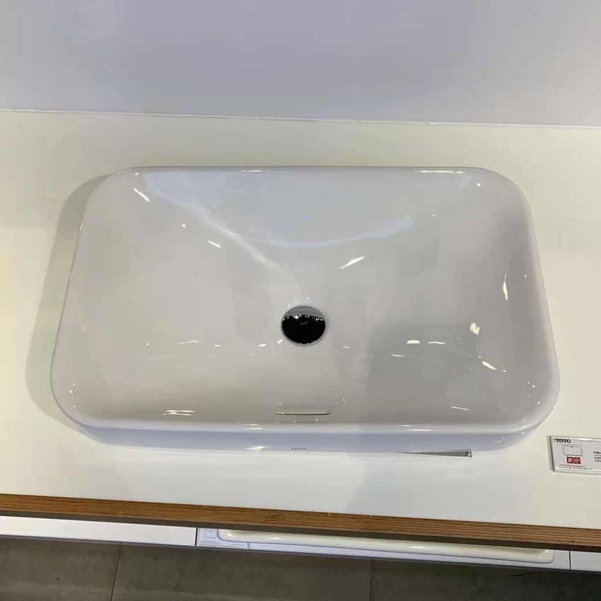 Chậu rửa lavabo đặt bàn TOTO LT5716 18 Chậu rửa lavabo TOTO LT5716 - Hình 3