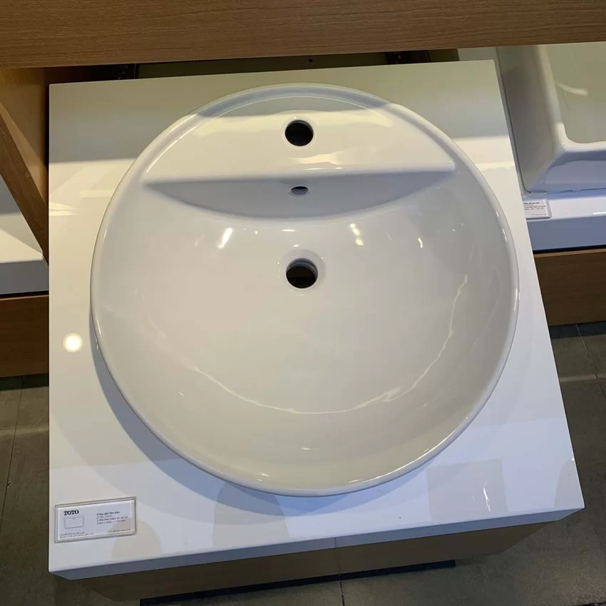 Chậu rửa lavabo đặt bàn TOTO LT700CTR 10 Chậu rửa lavabo đặt bàn TOTO LT700CTR