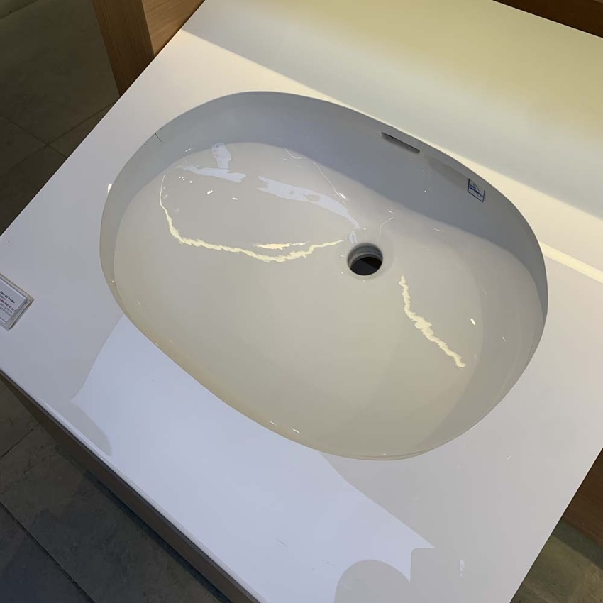 Chậu rửa mặt lavabo âm bàn TOTO LT548 15 Thiết kế chậu rửa mặt TOTO LT548 phù hợp với nhiều không gian