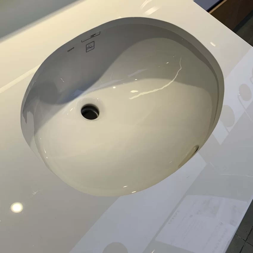 Chậu rửa mặt lavabo âm bàn TOTO LW1505V TL516GV - Hình ảnh sản phẩm Chậu rửa mặt lavabo âm bàn TOTO LW1505V TL516GV kèm giá đỡ - Hình 1