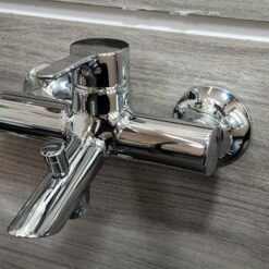 Củ sen tắm nóng lạnh LB Series TOTO TBS01302V