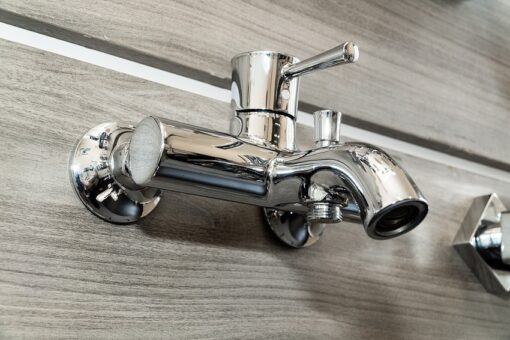Củ sen tắm nóng lạnh LN Series TOTO TBS02302V