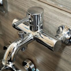 Củ sen tắm nóng lạnh LN Series TOTO TBS02302V