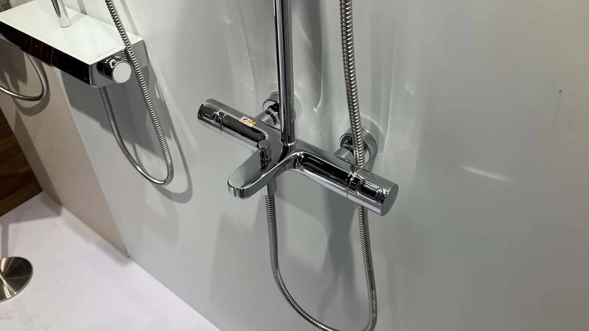 Thiết kế sen cây nhiệt độ TOTO TBW11440V Thiết kế sen cây nhiệt độ TOTO TBW11440V