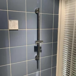 Thanh trượt sen tắm TOTO TBW01016B (659 mm)