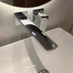 Vòi lavabo nóng lạnh gắn tường GR TOTO TLG02311BB (TLG02311B)