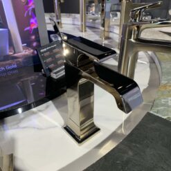 Vòi lavabo nóng lạnh GC TOTO TLG08303V