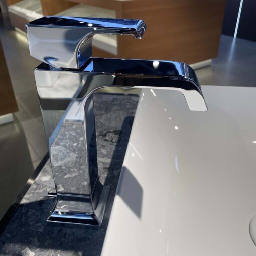 Vòi lavabo nóng lạnh GC TOTO TLG08303V