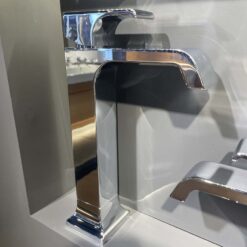Vòi lavabo nóng lạnh GC TOTO TLG08305V - Chrome