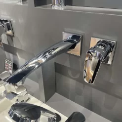 Vòi lavabo nóng lạnh gắn tường GM TOTO TLG09308BB