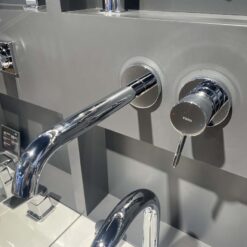 Vòi lavabo nóng lạnh gắn tường GF TOTO TLG11308BA (TLG11308B) - Chrome