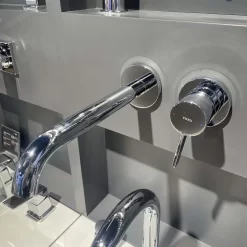 Vòi lavabo nóng lạnh gắn tường GF TOTO TLG11308BA (TLG11308B) - Chrome