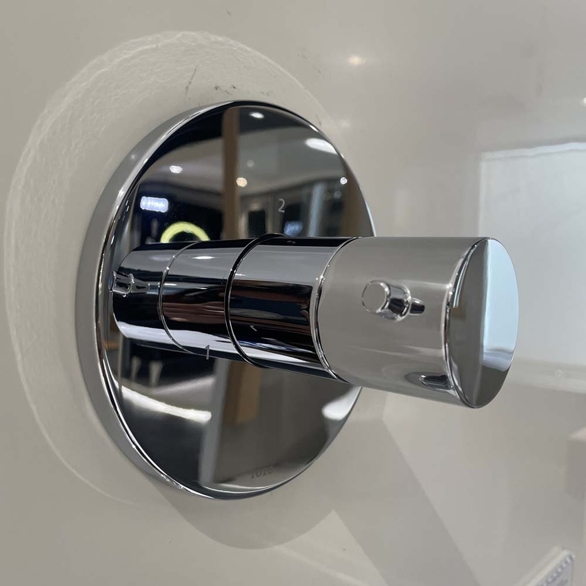 Van chuyển hướng 2 đường nước TOTO TBV01103B kèm phụ kiện âm tường TBN01102B 14 Phụ kiện âm tường TBN01102B giúp tiết kiệm diện tích hiệu quả