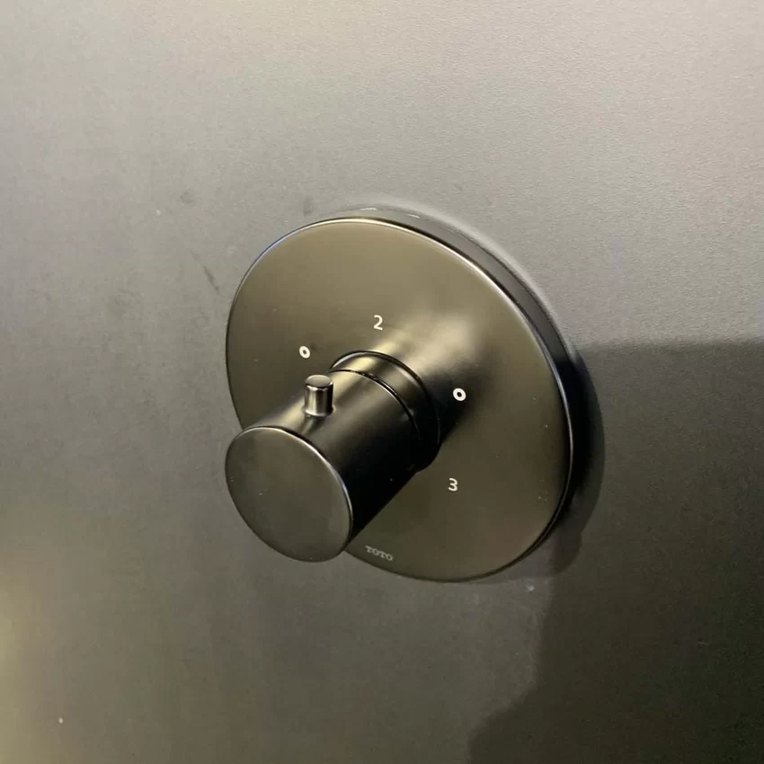 Van chuyển hướng 3 đường nước TOTO TBV01102B 20 Van chuyển hướng TOTO trong phòng tắm - SKU TBV01102B