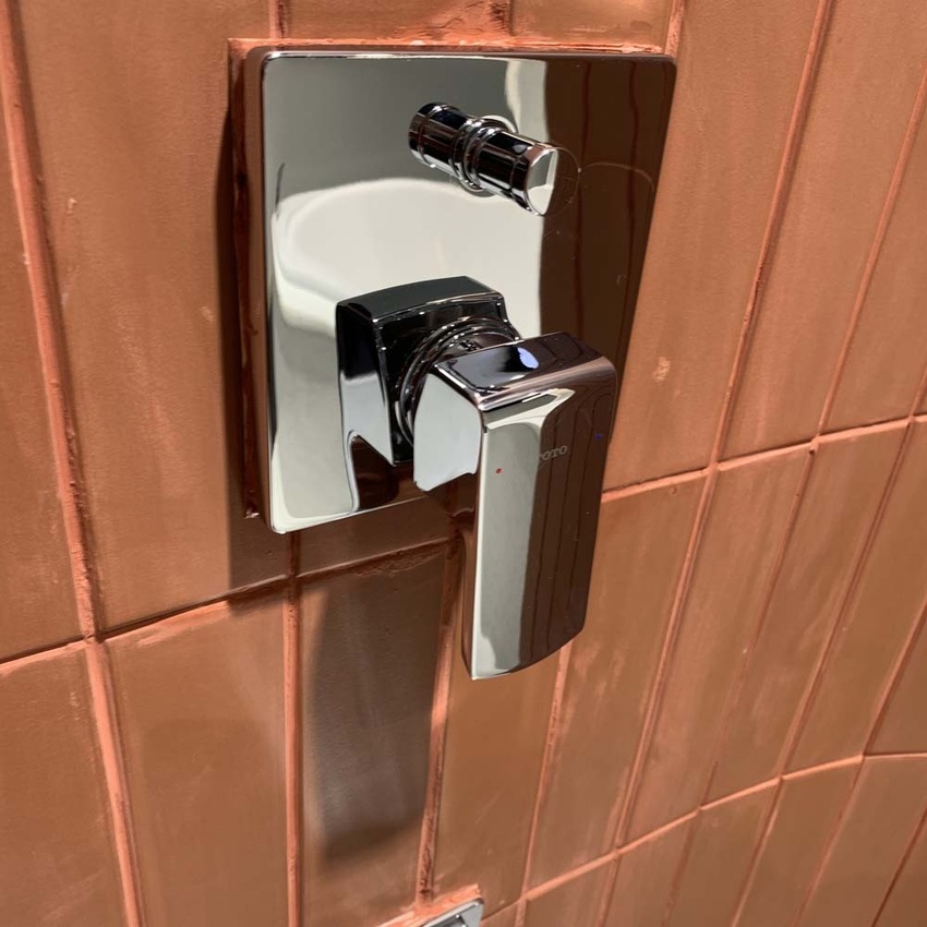 Van gật gù điều chỉnh nóng lạnh âm tường TOTO TBG02304BA TBN01001B - Image 1 Van gật gù điều chỉnh nóng lạnh âm tường TOTO TBG02304BA TBN01001B - Image 1