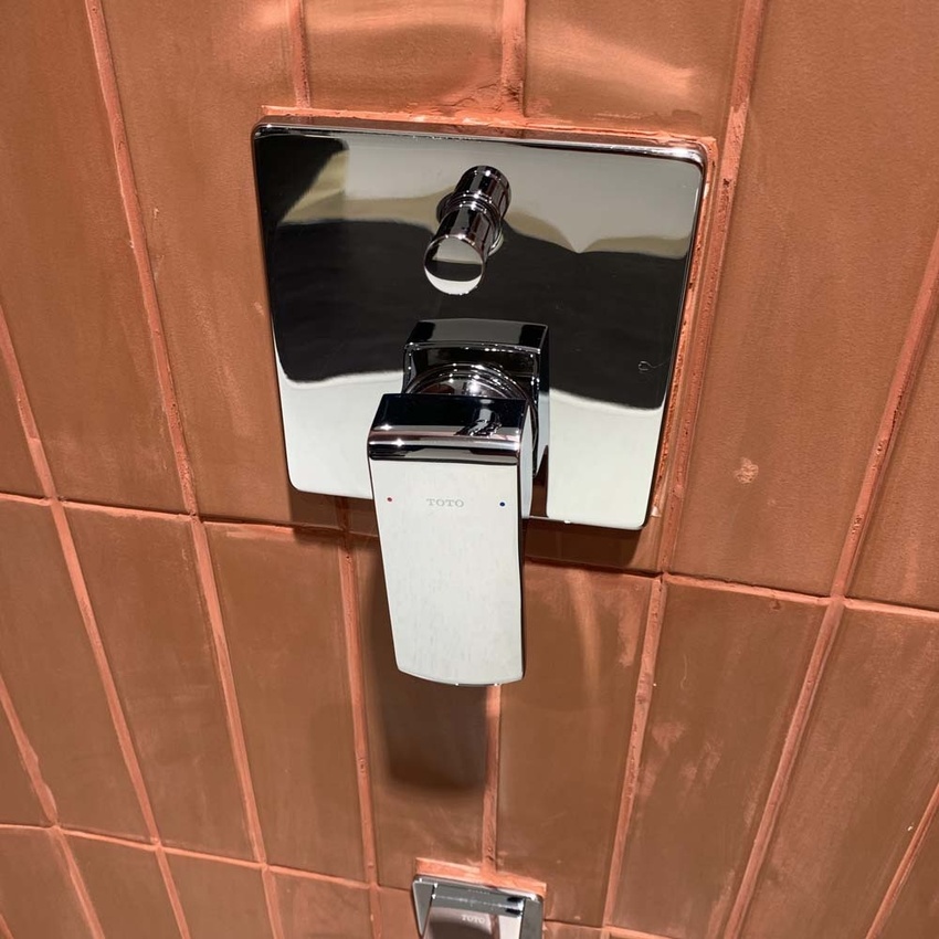 Van gật gù điều chỉnh nóng lạnh âm tường TOTO TBG02304BA TBN01001B - Image 2 Van gật gù điều chỉnh nóng lạnh âm tường TOTO TBG02304BA TBN01001B - Image 2