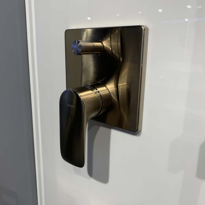 Van Gật Gù Nóng Lạnh TOTO TBG04304BA Van gật gù điều chỉnh nóng lạnh kèm nút chuyển hướng TOTO TBG04304BA 2