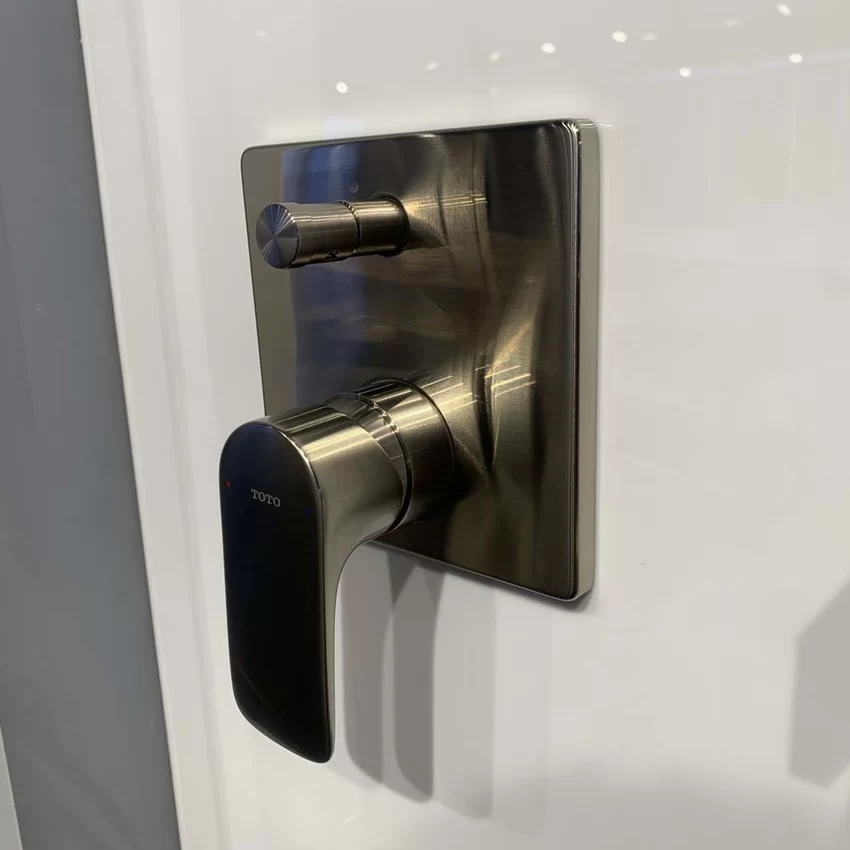 Van gật gù điều chỉnh nóng lạnh kèm nút chuyển hướng TOTO TBG04304BA 12 Van gật gù điều chỉnh nóng lạnh kèm nút chuyển hướng TOTO TBG04304BA