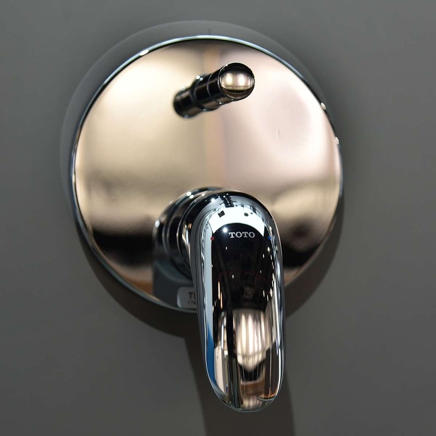 Van gật gù điều chỉnh nóng lạnh kèm nút chuyển hướng TOTO TBS03304B 10 Van gật gù TOTO TBS03304B Hình 1