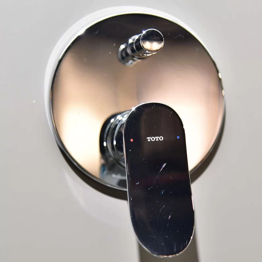 Van gật gù điều chỉnh nóng lạnh TOTO TBS04304B - SKU: TBS04304B Van gật gù điều chỉnh nóng lạnh TOTO TBS04304B