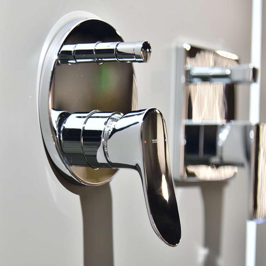 Van gật gù điều chỉnh nóng lạnh với nút chuyển hướng TOTO TBS04304B - SKU: TBS04304B Van gật gù điều chỉnh nóng lạnh với nút chuyển hướng TOTO TBS04304B