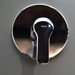 Van gật gù điều chỉnh nóng lạnh TOTO TBG03303BA kèm phụ kiện âm tường TBN01001B