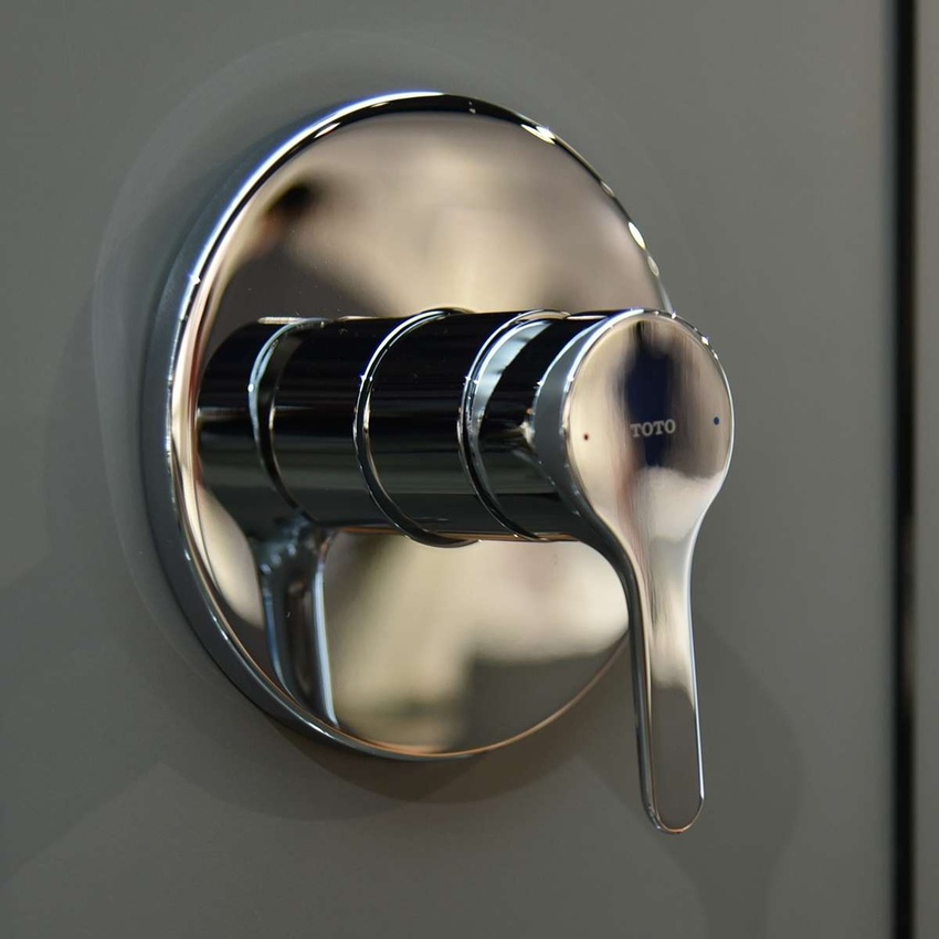 Van gật gù điều chỉnh nóng lạnh TOTO TBS01303B lắp gắn tường Van gật gù điều chỉnh nóng lạnh TOTO TBS01303B lắp gắn tường