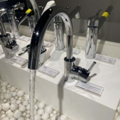 Vòi bếp nóng lạnh TOTO TX605KESBR