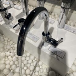 Vòi bếp nóng lạnh TOTO TX605KESBR