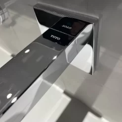 Vòi lavabo cảm ứng gắn tường TOTO TLE25010A 12 Vòi lavabo cảm ứng gắn tường TOTO TLE25010A