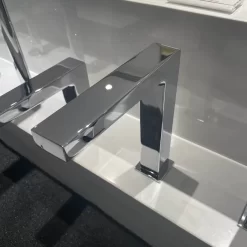 Vòi lavabo cảm ứng nóng lạnh TOTO TLE25007V 14 Vòi lavabo cảm ứng nóng lạnh TOTO TLE25007V