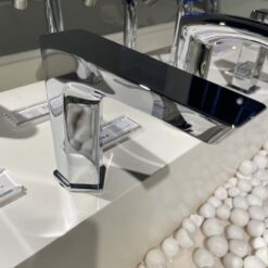 Vòi lavabo cảm ứng TOTO TLE20006A