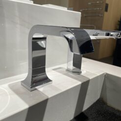 Vòi lavabo cảm ứng TOTO TLE21006A