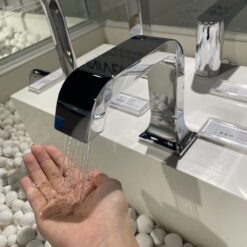 Vòi lavabo cảm ứng TOTO TLE21006A