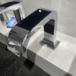 Vòi lavabo cảm ứng TOTO TLE21006A
