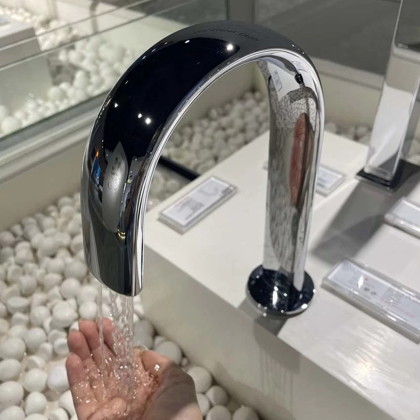 Vòi Lavabo Cảm Ứng TOTO TLE24006A Vòi Lavabo Cảm Ứng TOTO TLE24006A - SKU TLE24006A