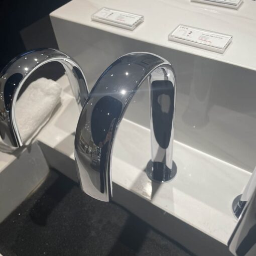 Vòi lavabo cảm ứng TOTO TLE24007A