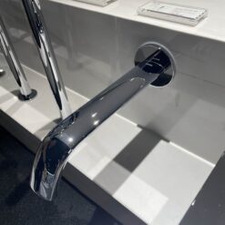 Vòi lavabo cảm ứng TOTO TLE24010V
