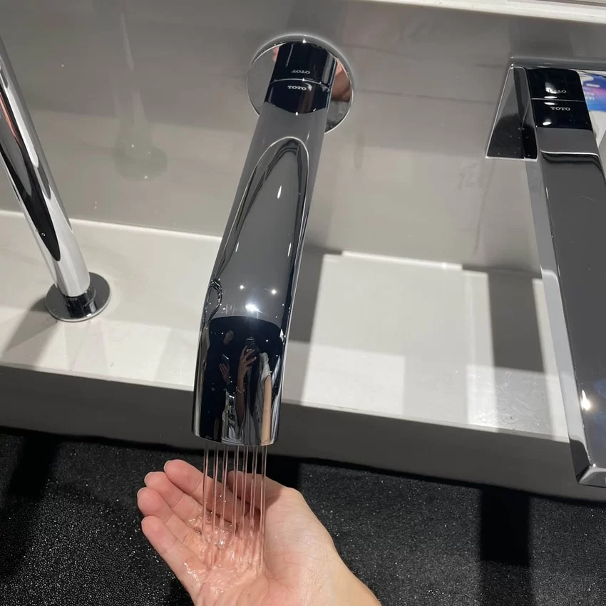 Vòi Lavabo Cảm Ứng TOTO TLE24010V Vòi Lavabo TOTO TLE24010V Phù Hợp Mọi Không Gian