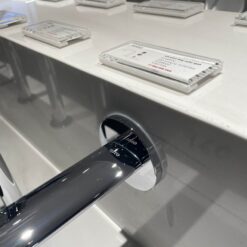 Vòi lavabo cảm ứng TOTO TLE24010V