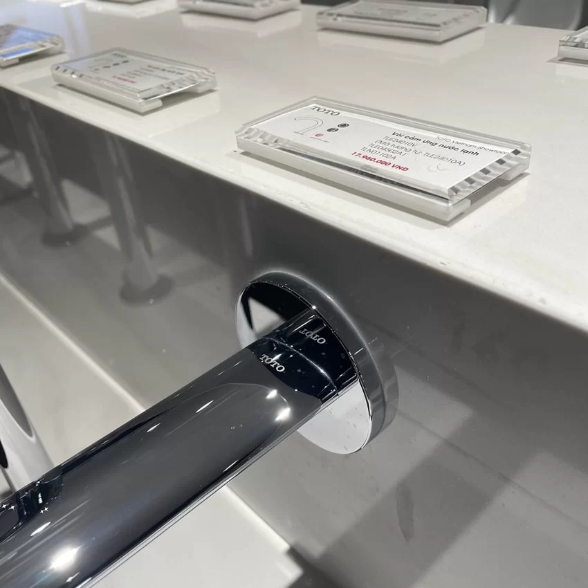 Vòi lavabo cảm ứng TOTO TLE24010V 8 Vòi lavabo cảm ứng TOTO TLE24010V