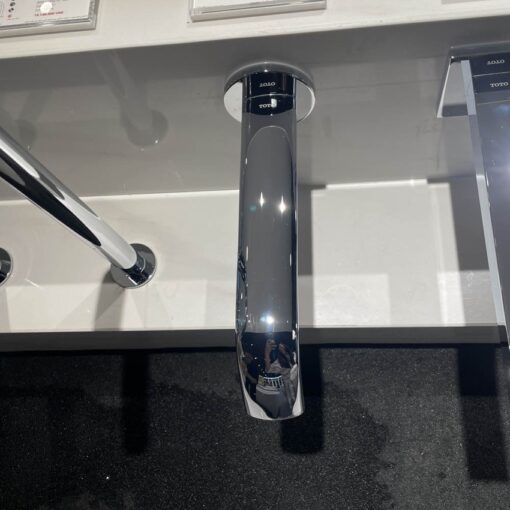 Vòi lavabo cảm ứng TOTO TLE24010V
